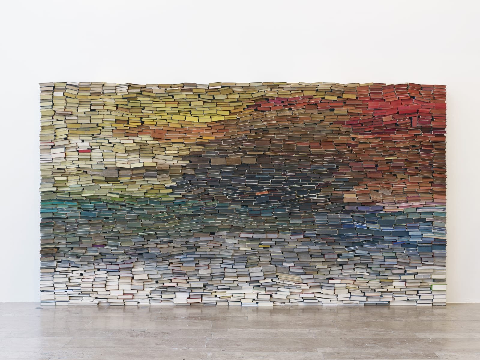 Enclosed Content Chatting Away in the Colour Invisibility