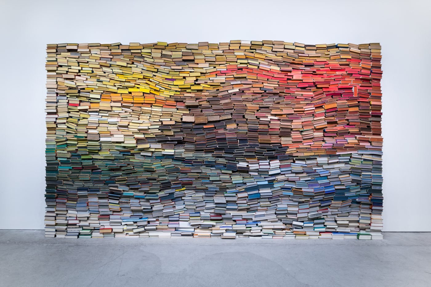 Anouk Kruithof – Enclosed Content Chatting Away in the Colour Invisibility